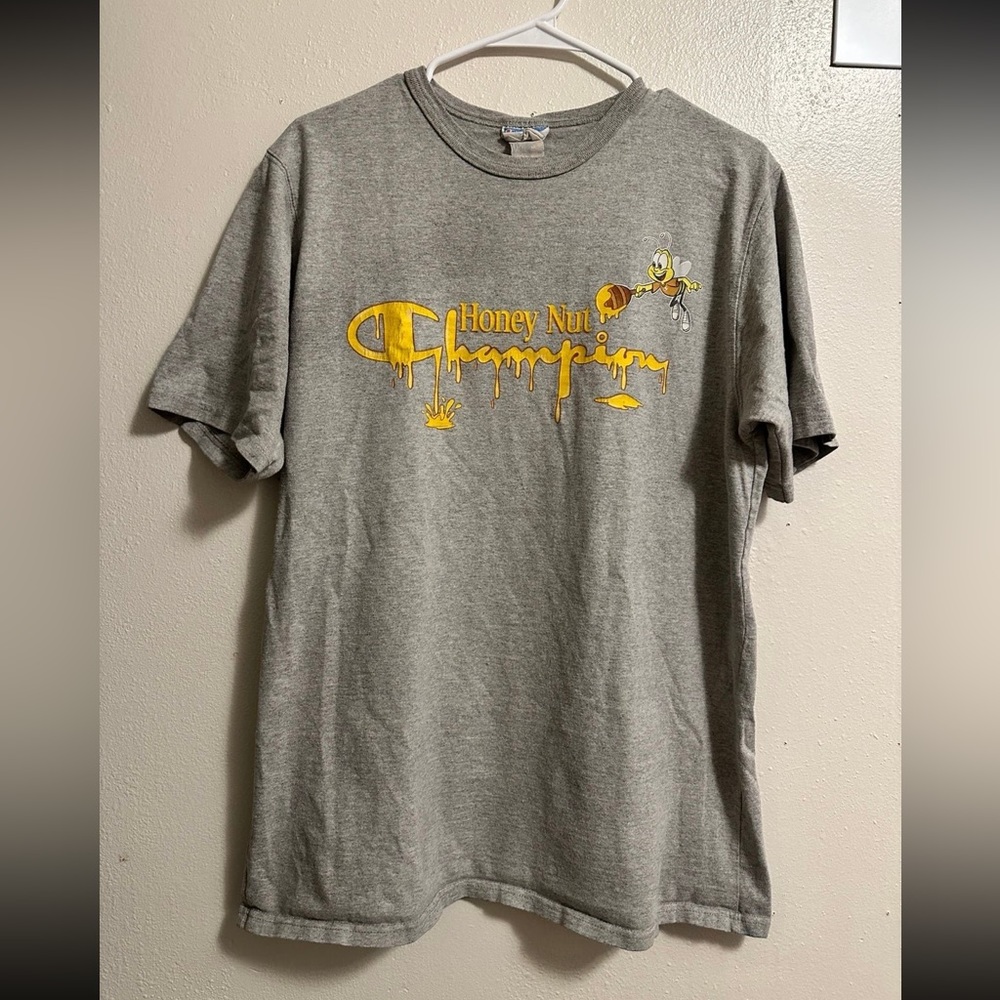 Honey Nut Champion Graphic Tee Size L